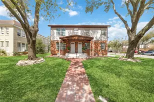 1604 W Alabama St, Houston, TX 77006 - Photo 1