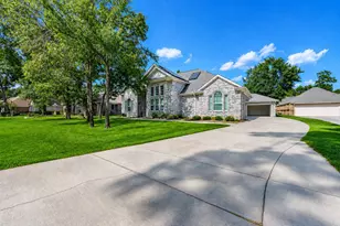 757 Forest Ln Dr, Conroe, TX 77302 - Photo 1