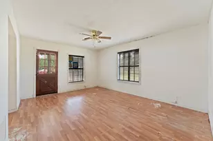 222 E Southland Ave, Alvin, TX 77511 - Photo 8