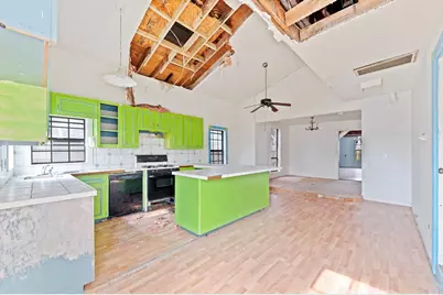 222 E Southland Avenue, Alvin, TX 77511 - Photo 12