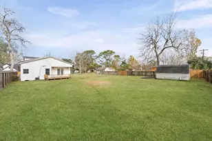 222 E Southland Ave, Alvin, TX 77511 - Photo 26