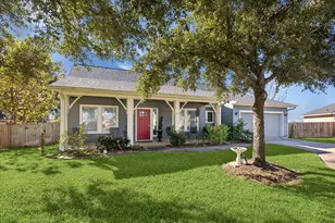 313 Regal Ct, Bellville, TX 77418 - Photo 1