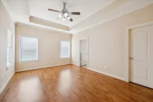 313 Regal Ct, Bellville, TX 77418 - Photo 6