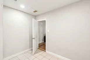 1835 S 3rd St, Conroe, TX 77301 - Photo 22