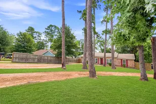 1835 S 3rd St, Conroe, TX 77301 - Photo 2