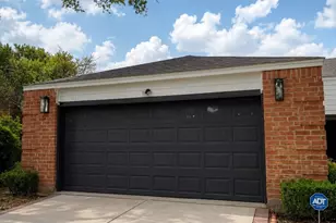 14118 Sandfield Dr, Houston, TX 77077 - Photo 2