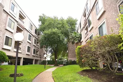 2207 S Braeswood Boulevard #42J, Houston, TX 77030 - Photo 16