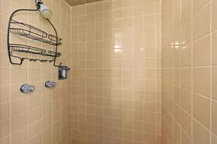 11518 Mullins Dr, Houston, TX 77035 - Photo 26
