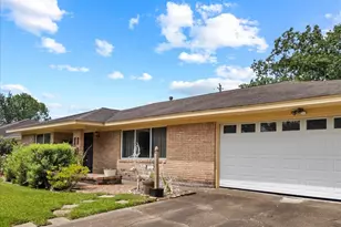11518 Mullins Dr, Houston, TX 77035 - Photo 8