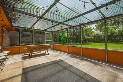 12206 Ashcroft Drive, Houston, TX 77035 - Photo 32