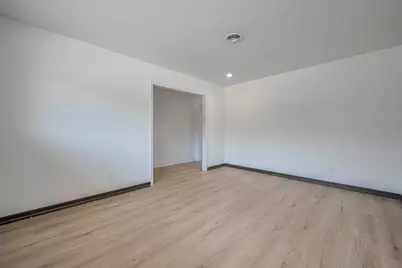 12206 Ashcroft Drive, Houston, TX 77035 - Photo 6