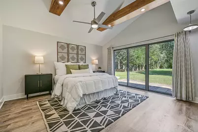 921 Falling Leaf Drive, Friendswood, TX 77546 - Photo 4