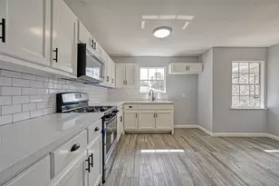 8623 Valley Forest Dr, Houston, TX 77078 - Photo 16