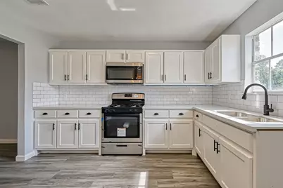 8623 Valley Forest Drive, Houston, TX 77078 - Photo 18