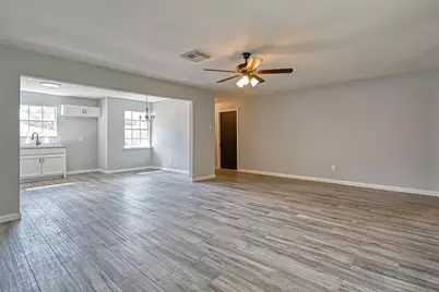 8623 Valley Forest Drive, Houston, TX 77078 - Photo 10