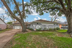 11322 Gaymoor Dr, Houston, TX 77035 - Photo 2