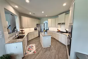 1217 Laurel Loop, Angleton, TX 77515 - Photo 14