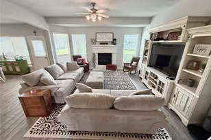 1217 Laurel Loop, Angleton, TX 77515 - Photo 8