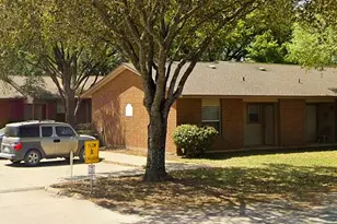 606 E Kennedy Ave, Sabinal, TX 78881 - Photo 4