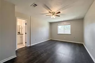 9922 Glenkirk Dr, Houston, TX 77089 - Photo 8