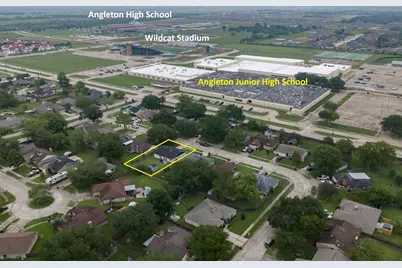 10 Wagon Lane Loop, Angleton, TX 77515 - Photo 22