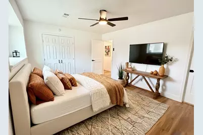 3726 Heatherbrook Drive, Houston, TX 77045 - Photo 12