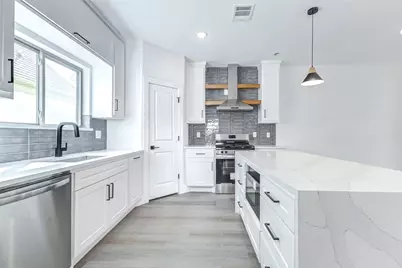 5638 Dolores Street, Houston, TX 77057 - Photo 8