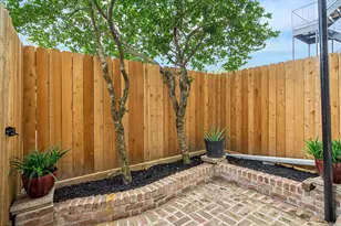 453 N Post Oak Ln, Houston, TX 77024 - Photo 12