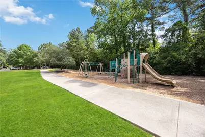 11 Alden Glen Court, The Woodlands, TX 77382 - Photo 32