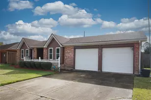 6219 Darlinghurst Dr, Houston, TX 77085 - Photo 2