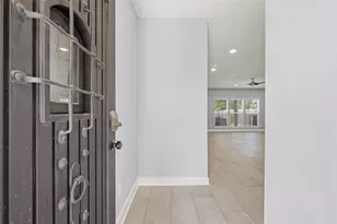 8419 Observatory St, Houston, TX 77088 - Photo 4