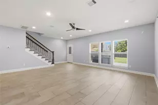 8419 Observatory St, Houston, TX 77088 - Photo 6