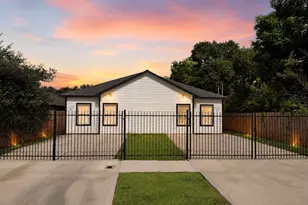 6010 Bobby Burns St, Houston, TX 77028 - Photo 2
