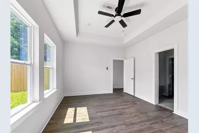 6010 Bobby Burns Street, Houston, TX 77028 - Photo 16