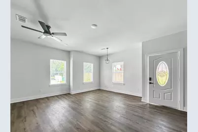 6010 Bobby Burns Street, Houston, TX 77028 - Photo 10