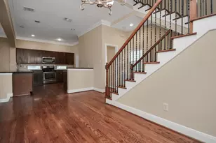 1137 W 24th St, Houston, TX 77008 - Photo 8