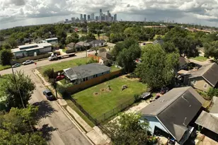 2511 Jones St, Houston, TX 77026 - Photo 4