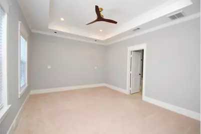 1030 W 16th Street, Houston, TX 77008 - Photo 14