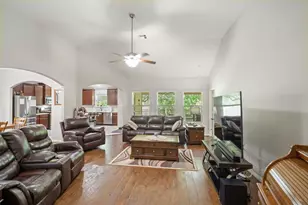 2020 Borthwick Ln, Conroe, TX 77301 - Photo 6