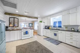 1103 Thiel St, Brenham, TX 77833 - Photo 8