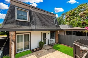 12027 Greenwood Forest Dr, Houston, TX 77066 - Photo 2
