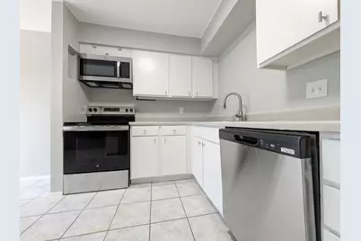 12027 Greenwood Forest Drive #B, Houston, TX 77066 - Photo 6