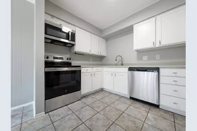 12027 Greenwood Forest Drive #B, Houston, TX 77066 - Photo 10
