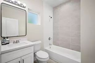 8016 Willow St, Houston, TX 77088 - Photo 16