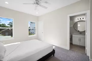 8016 Willow St, Houston, TX 77088 - Photo 12