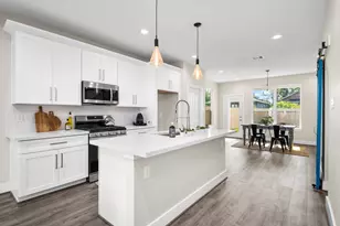 8016 Willow St, Houston, TX 77088 - Photo 2