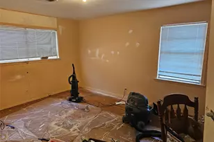 305 Helen Dr, Deer Park, TX 77536 - Photo 10