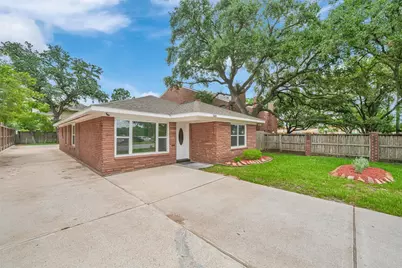 2610 W Holcombe Boulevard, Houston, TX 77025 - Photo 2