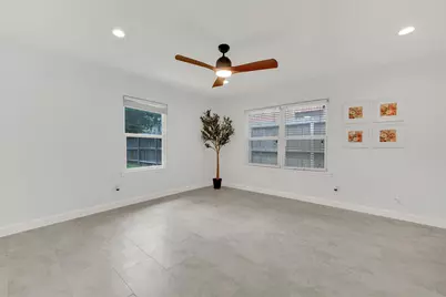 2610 W Holcombe Boulevard, Houston, TX 77025 - Photo 16