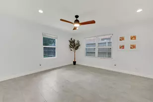 2610 W Holcombe Blvd, Houston, TX 77025 - Photo 16